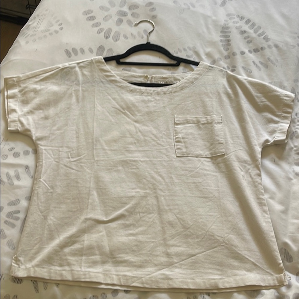 White t shirt